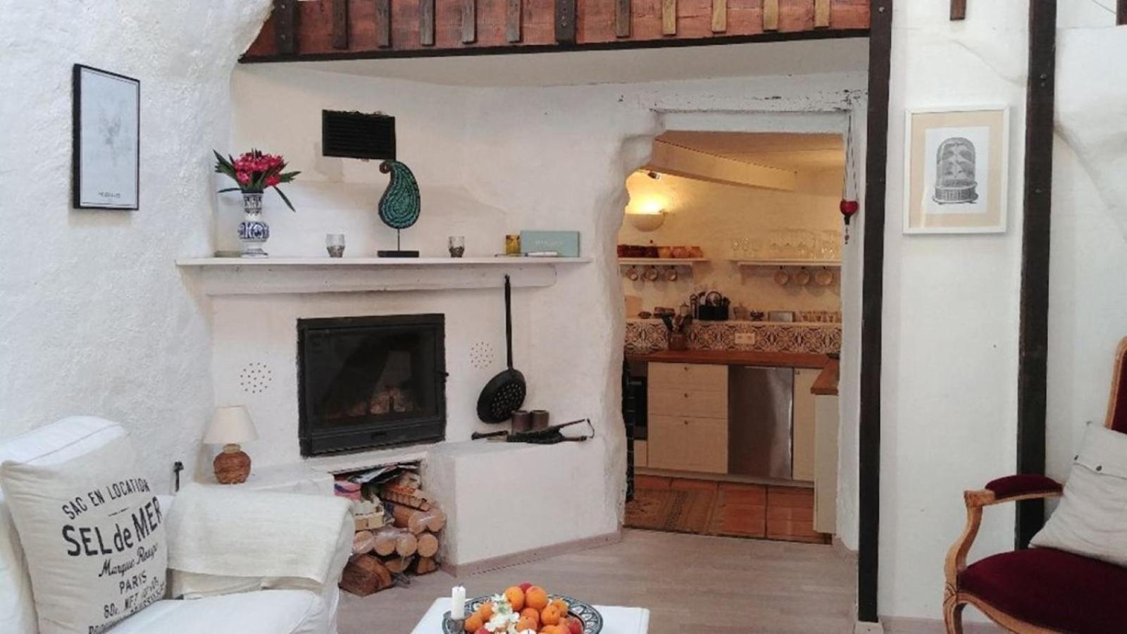 Maison De Vacances Atypique Pouzolles Dış mekan fotoğraf